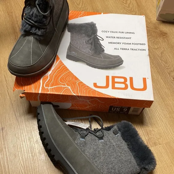 NEW JBU faux fur lined winter boots size 9