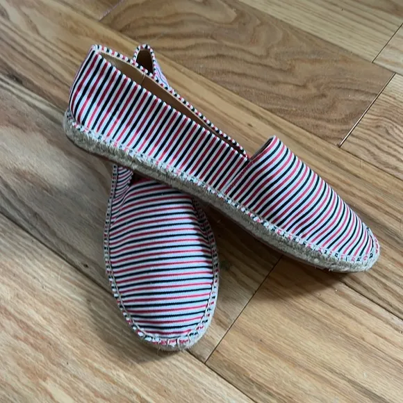 NEW J.CREW PRINTED SLIP ON ESPADRILLES IN BARBIE CORE SZ 10