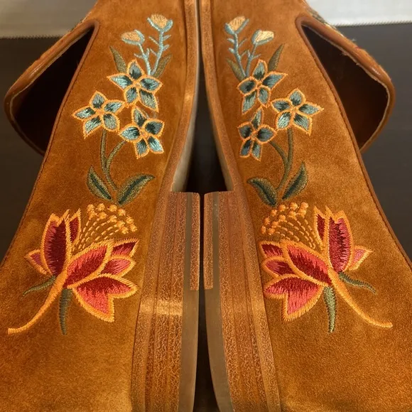 New Johnny Was Freja Embroidered Cognac Suede Leather Loafers Size 6