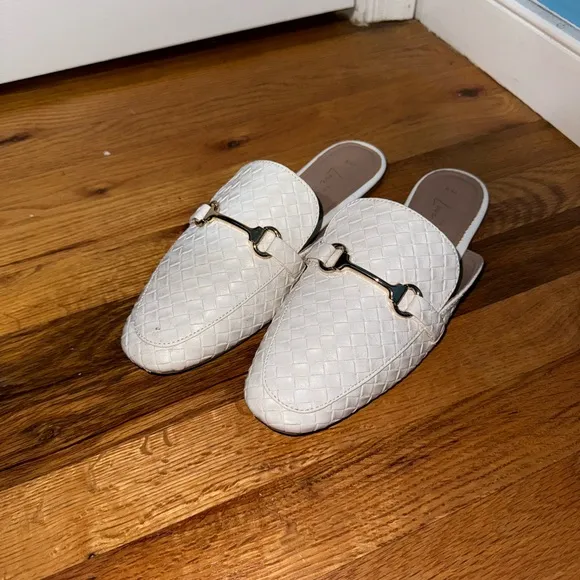 New Look Women’s Mule Loafers in white size 9