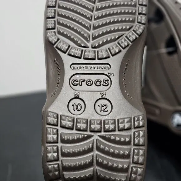 New Men's Size 10 Women’s Size 12 Crocs Baya Clog Unisex Slides Shoes Brown