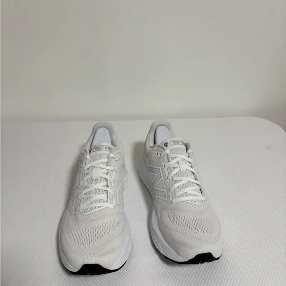 New New Balance Fresh Foam X 880v14 Women’s Size: 11