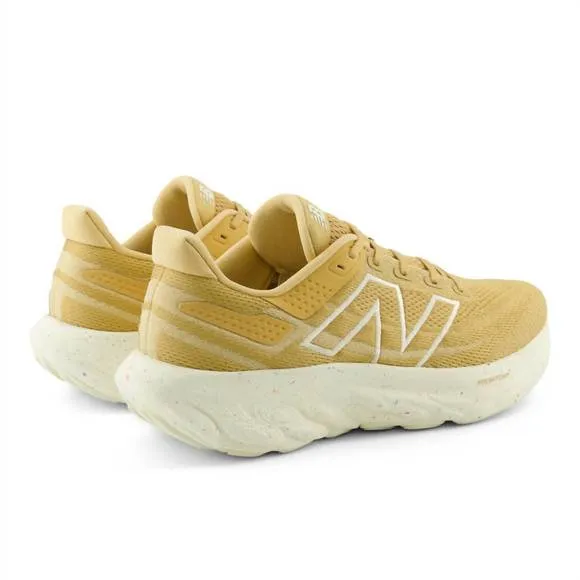 NEW NEW BALANCE men's 1080 v13 running sneakers in dolce with angora and gold