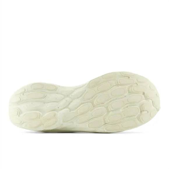 NEW NEW BALANCE men's 1080 v13 running sneakers in dolce with angora and gold