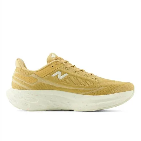 NEW NEW BALANCE men's 1080 v13 running sneakers in dolce with angora and gold