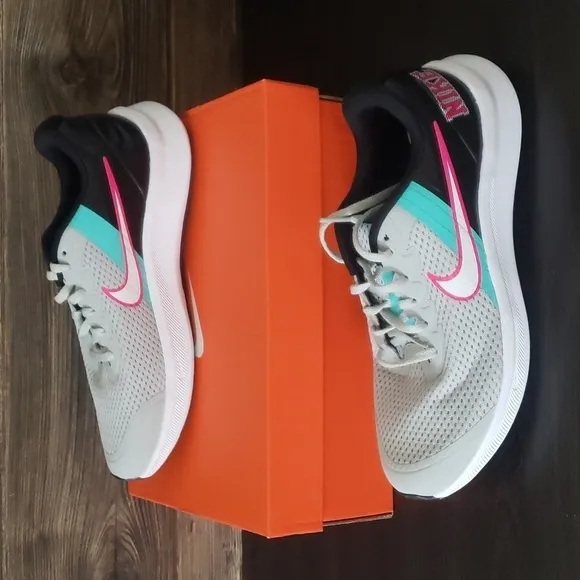 New Nike Star Runner 3 SE Gray Black Mint Sneakers