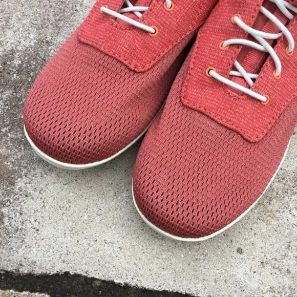 NEW‎ OluKai Waialua Red Mesh Slip On Sneakers