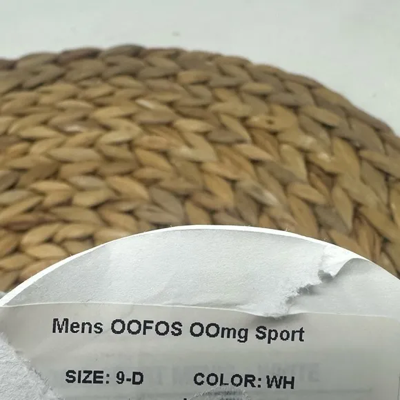 New OOFOS Oomg Sport Slip On Sneakers White Size 9 Men's