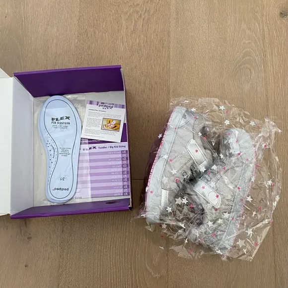 NEW pediped Dani silver sneakers