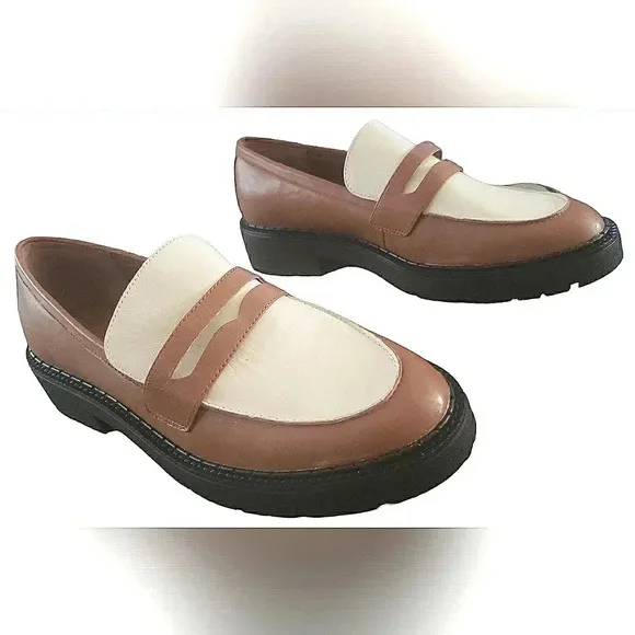 New Preppy Leather Size 9.5 Penny Loafers Slip-On 2 Tone Lugsole