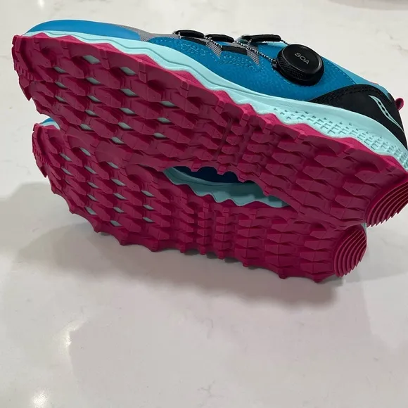 NEW Saucony Peregrine 12 Shield Boa Sneakers Turquoise/Pink