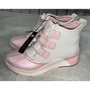 NEW SOREL Girls Out N About Boots Pink White Waterproof Size 4 LY6069-191