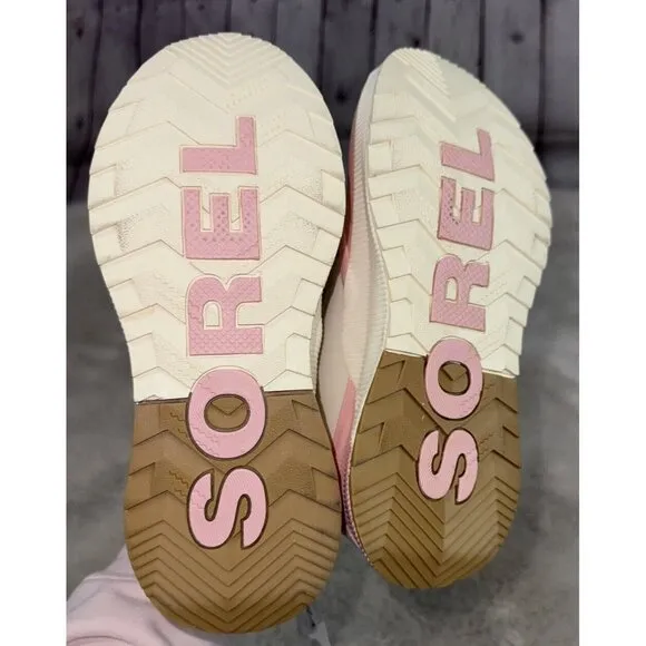 NEW SOREL Girls Out N About Boots Pink White Waterproof Size 4 LY6069-191