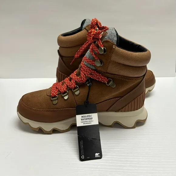 NEW Sorel Kinetic Impact Conquest Waterproof Sneaker Boots, size 7.