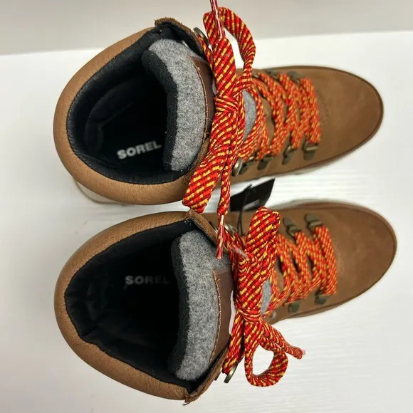 NEW Sorel Kinetic Impact Conquest Waterproof Sneaker Boots, size 7.