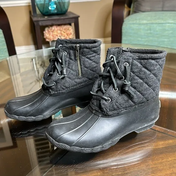 New Sperry Wool Quilted Duck boots. Blackish grey