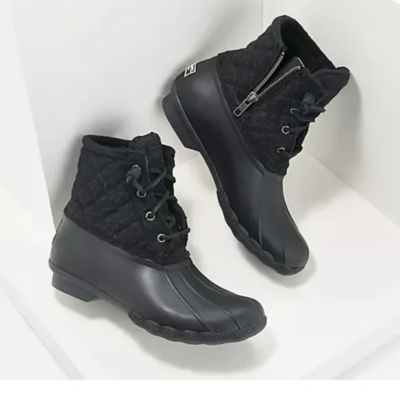 New Sperry Wool Quilted Duck boots. Blackish grey