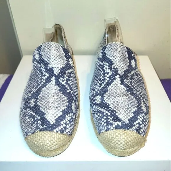 NEW Stuart Weitzman Gray Snakeskin Print Slip-on Espadrilles Sz.9 MSRP $345