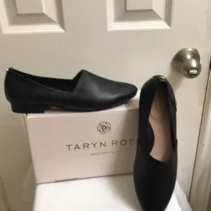 New! Taryn Rose luxe leather black flats