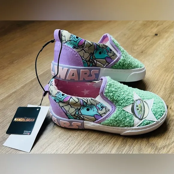 NEW Toddler Girl Star Wars Grogu Baby Yoda Slip-On Sneakers, Purple Green