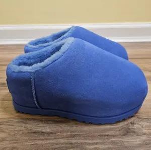 New UGG Pumped Slide Clogs, Big Sky