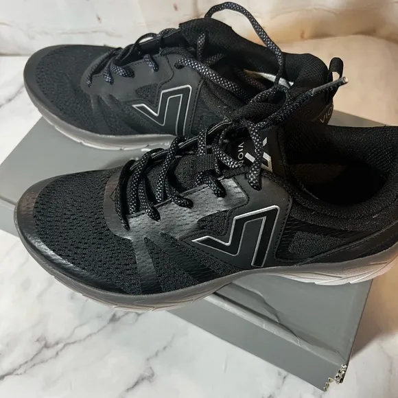 New Vionic 335miles Black Sneakers