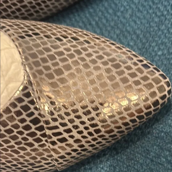 New! Vionic Caballo Textured Flats with Sleek Design