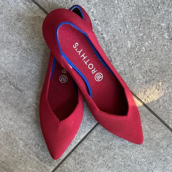 NEW WITHOUT BOX Rothy’s The Point Flats in Chili Red, Size 10