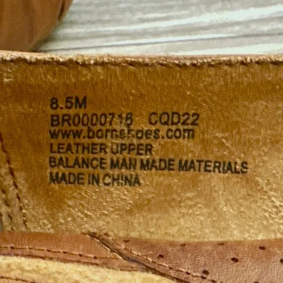 NIB Born Lilly 8.5M Tan Leather Comfort Ballet Flats
