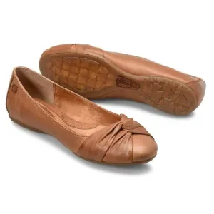 NIB Born Lilly 8.5M Tan Leather Comfort Ballet Flats