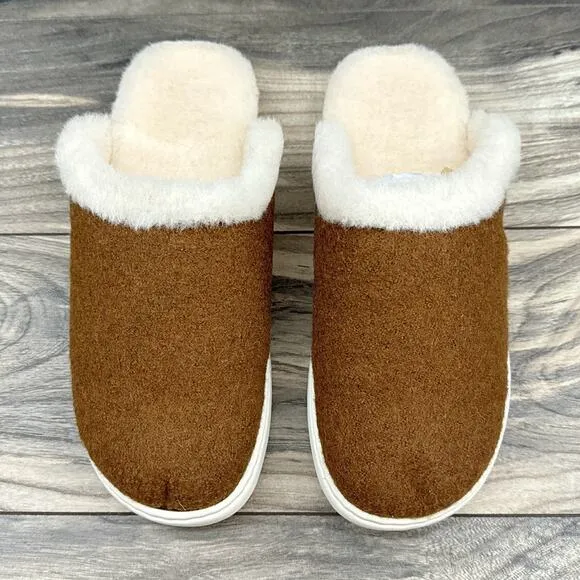 NIB Born Zoe Wool Shearling 8M Slip On Clogs Slides Cognac