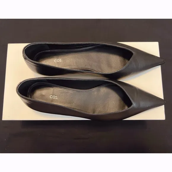 NIB COS Black Pointed Toe Kitten Heel Pumps Flats Leather Size 7