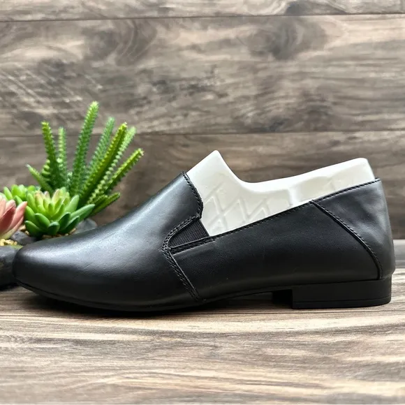 NIB Earth Origins Ryanne 8W WIDE Black Leather Comfort Loafer Casual Flats