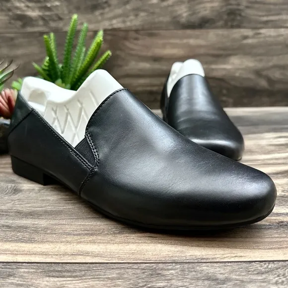 NIB Earth Origins Ryanne 8W WIDE Black Leather Comfort Loafer Casual Flats