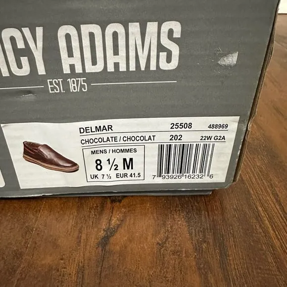 NIB STACY ADAM Delmar Slip On Fashion Sneakers in Chocolate