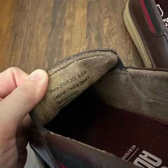NIB STACY ADAM Delmar Slip On Fashion Sneakers in Chocolate