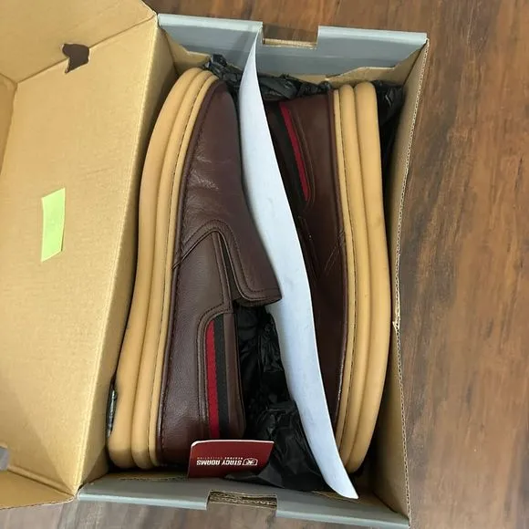 NIB STACY ADAM Delmar Slip On Fashion Sneakers in Chocolate