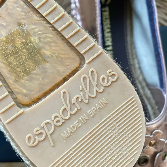 NIB Trussardi Jeans made in Spain leather 3d floral rose gold espadrilles