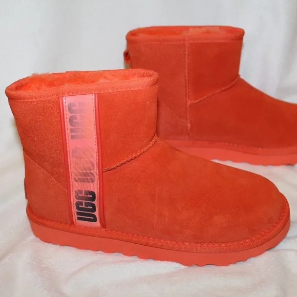 NIB UGG MINI‎ SUEDE SHEARLING LINED LOGO ANKLE BOOTS ORANGE