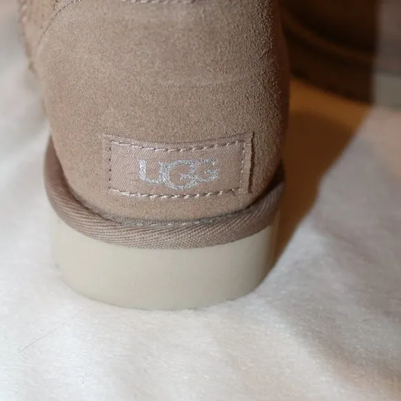 NIB UGG WOMEN'S CLASSIC SHORT GOLD BURST SUEDE SHEARLING LINED BOOTS