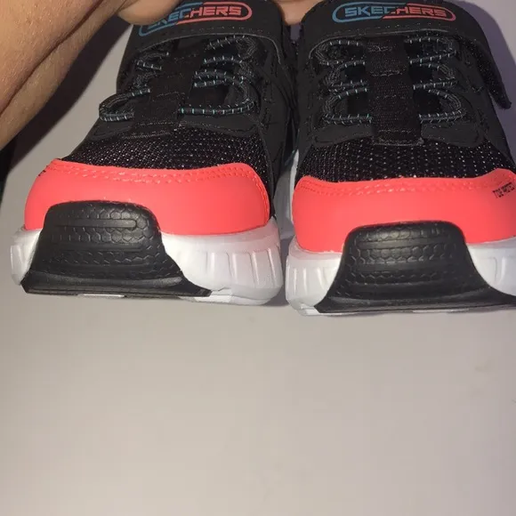 NIB Unisex Sketchers Gametronix Sneakers