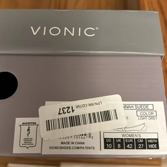 NIB VIONIC Light Grey Savannah Suede Almond Toe Loafers Size 10 Wide Width NEW