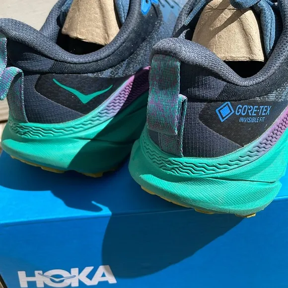 NIB- Women's HOKA Challenger ATR 7 GORE-TEX Sneakers Size 7.5