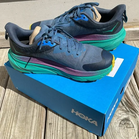 NIB- Women's HOKA Challenger ATR 7 GORE-TEX Sneakers Size 7.5