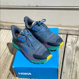 NIB- Women's HOKA Challenger ATR 7 GORE-TEX Sneakers Size 7.5