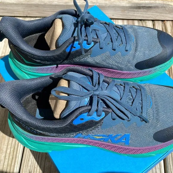 NIB- Women's HOKA Challenger ATR 7 GORE-TEX Sneakers Size 7.5