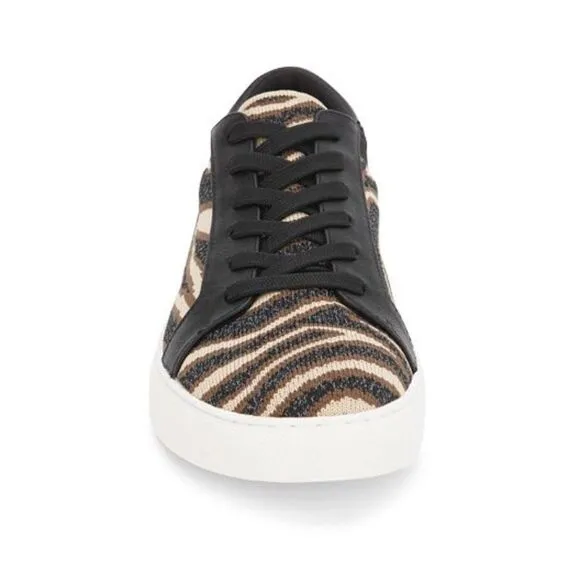 NIB! Kenneth Cole Slip on knit lace up kam slip on Sneakers