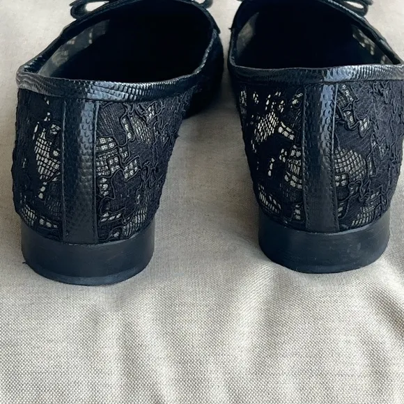 Nicholas Kirkwood Black Flats with Textured Design