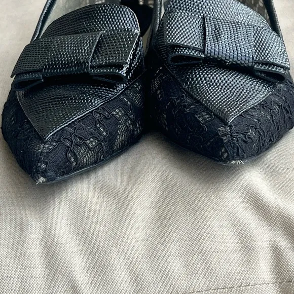 Nicholas Kirkwood Black Flats with Textured Design