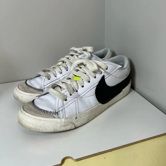 Nike 10.5 Low 77’ Classic Blazer White Black Sneakers